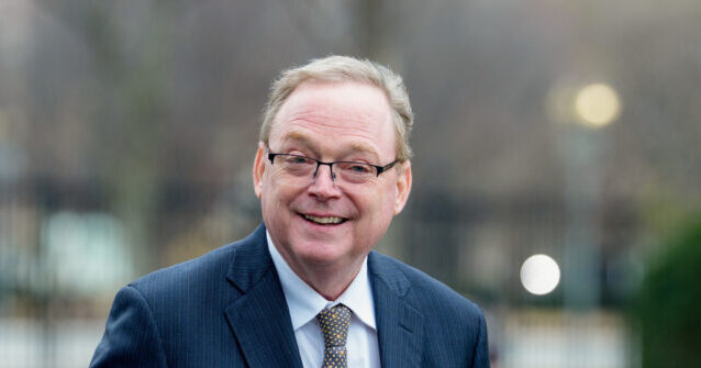 Hassett Slams New York Fed Tariff Study as an 'Embarrassment'