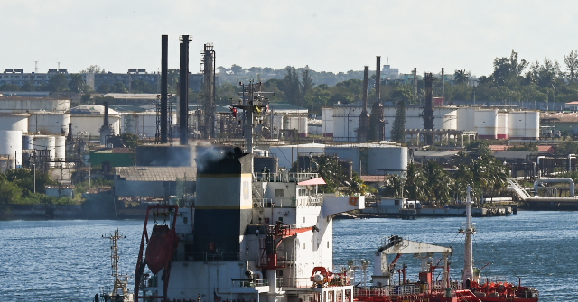 Colombian President Gustavo Petro: Oil Tanker Intercepted near Cuba Fueled Up in Colombia