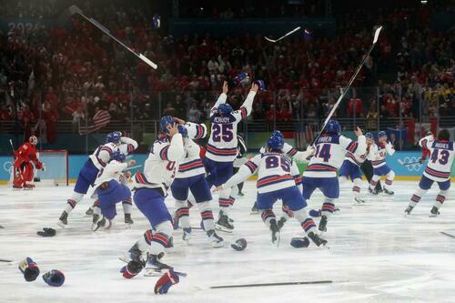 "Go F**k Yourself": Immigrant-Owned Maryland Crab Shack Goes Viral After Slamming HuffPo Over Anti-USA Olympic Story