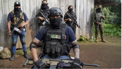 Traficantes de drogas treinados na Ucrânia atacam forças estatais no México.