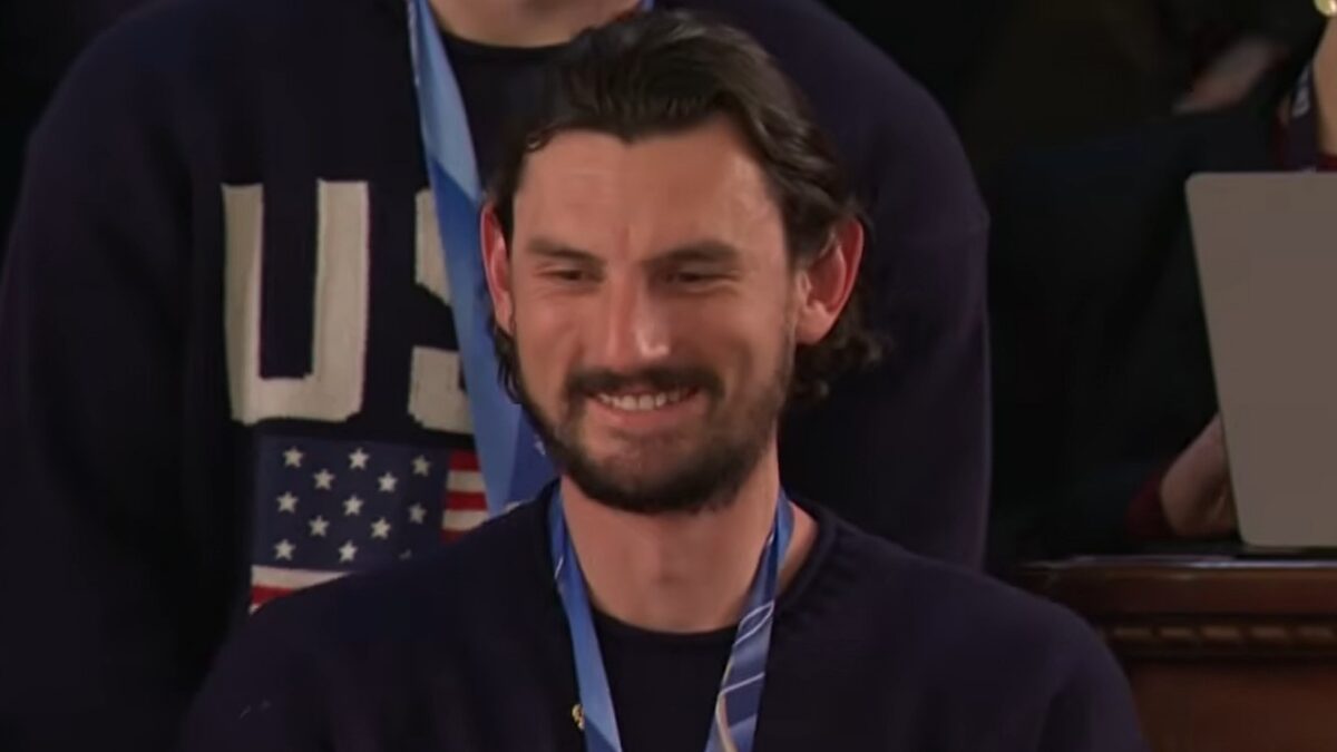 Trump Awards Team USA Hockey Goalie Presidential Medal Of Freedom At State Of The Union