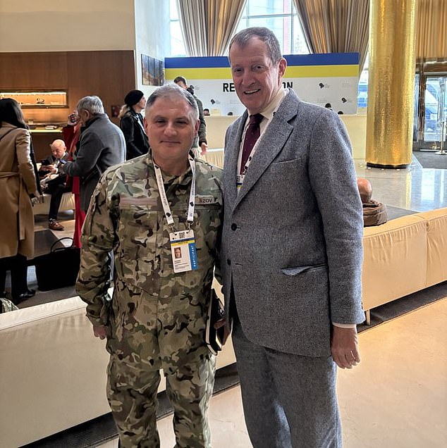 Fury as ex-No10 official Dominic Cummings says he can 'enthusiastically' get behind former Tory MP who joined the Ukraine Army 'being hunted by drones'