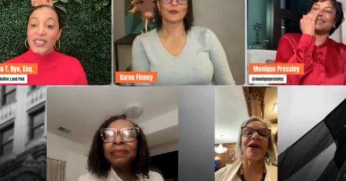 Democrat Rep. Robin Kelly Mocks President Trump For Honoring Veterans During State Of The Union