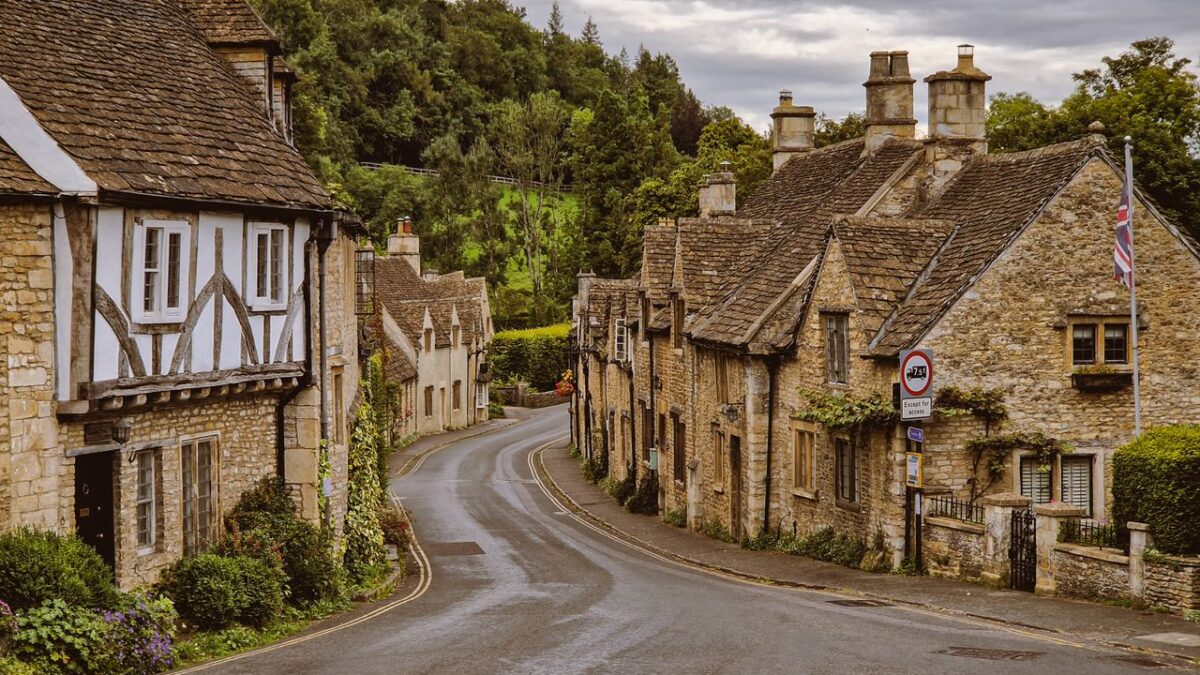 The Foreign Invasion In The UK Will Ruin Your English Countryside Vacation