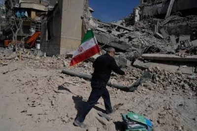 Trump Threatens “Disappearance Overnight”: The Pentagon Wants Massive ‘Two-Week’ Bombing of Iran to Force It to Surrender