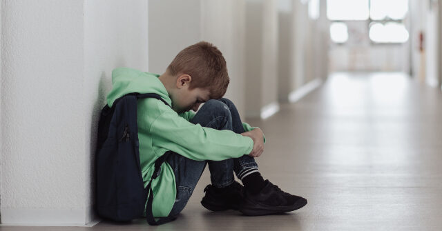 Court Sentences 350-Pound Minnesota Teacher Who Stepped on Sixth Graders' Backs as Punishment