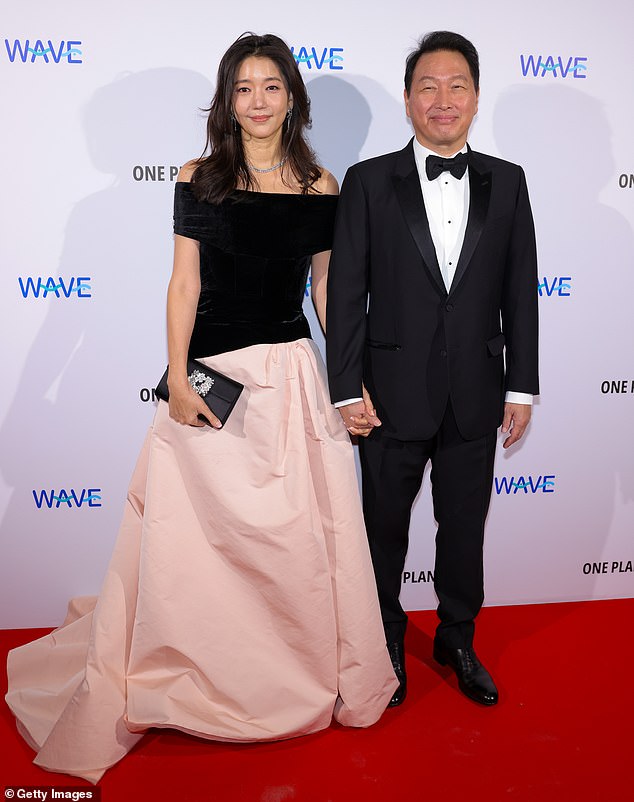 Chloe Kim and Chey Tae-Won attend the 'One Planet, Building Bridges To A Better Future' Gala at Fondation Louis Vuitton on October 14, 2023 in Paris, France
