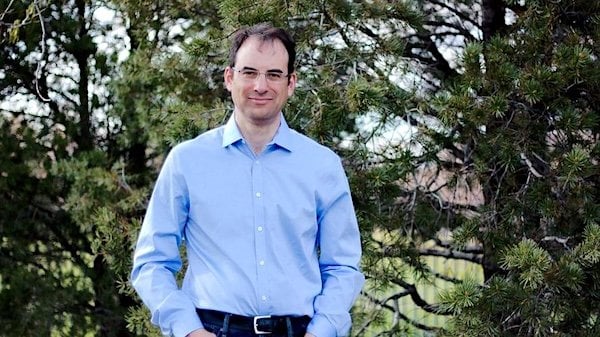 Phil Weiser (Public domain)