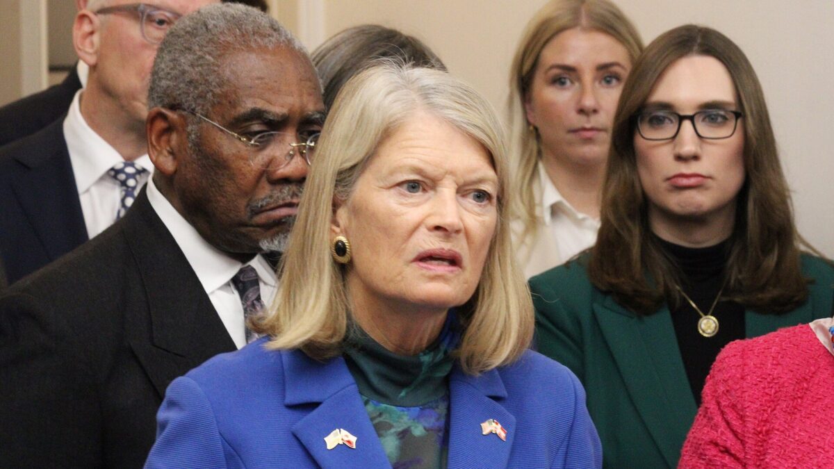 Today In Republicans Being Useless: Murkowski Tries (But Fails) To Sink Blanche Confirmation