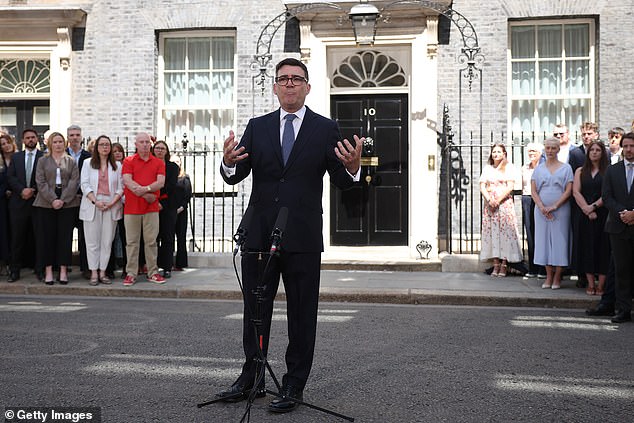 The new PM shunned a lectern for his first speech, which he delivered without notes and lasted seven minutes