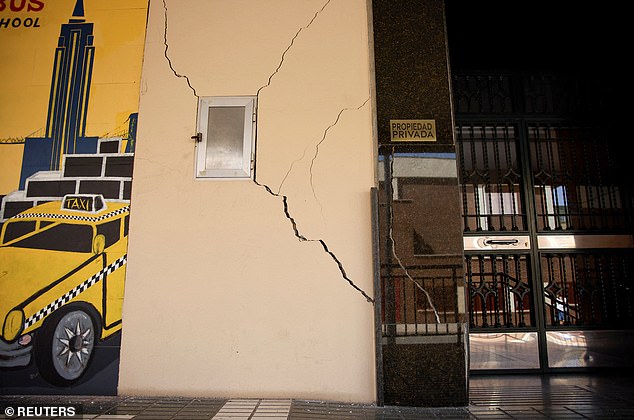 Cracks on the wall of a building in Granada in the aftermath of the earthquake