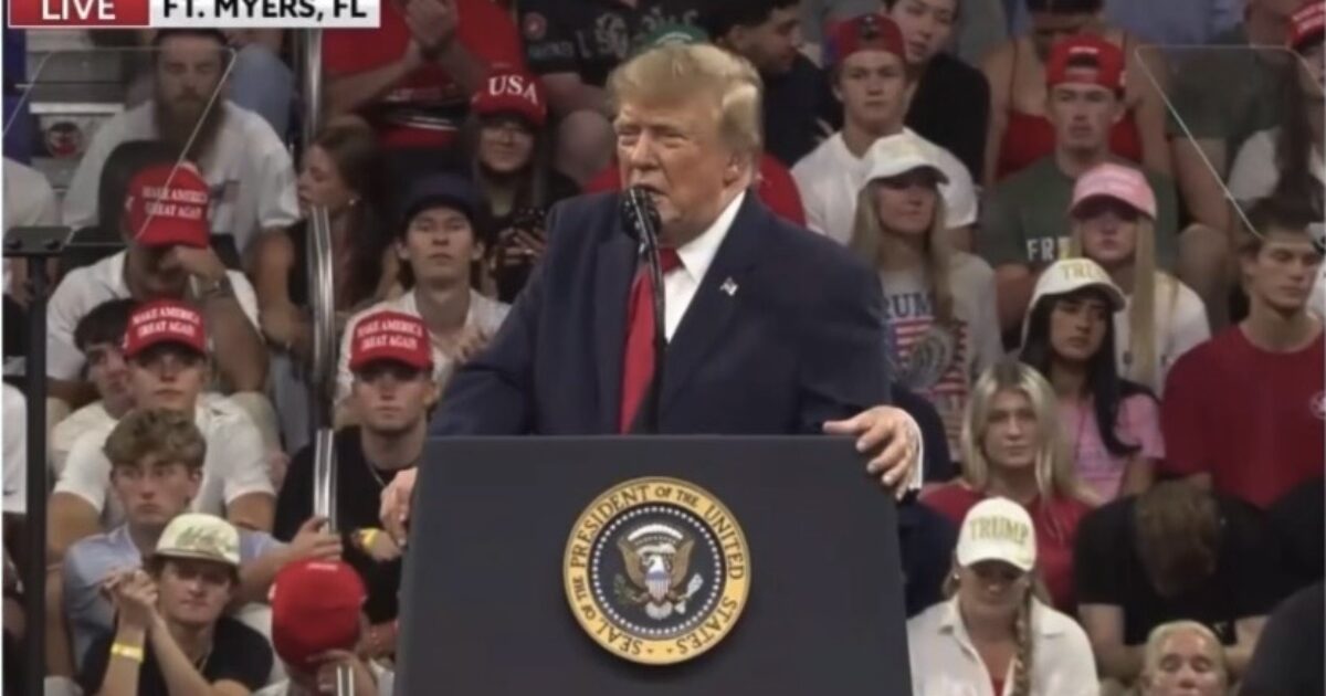 (VIDEO) Trump: Ilhan ‘Omar’ “Comes From a Sh*t House Country!” – Calls for Her to “Immediately Resign from Congress”