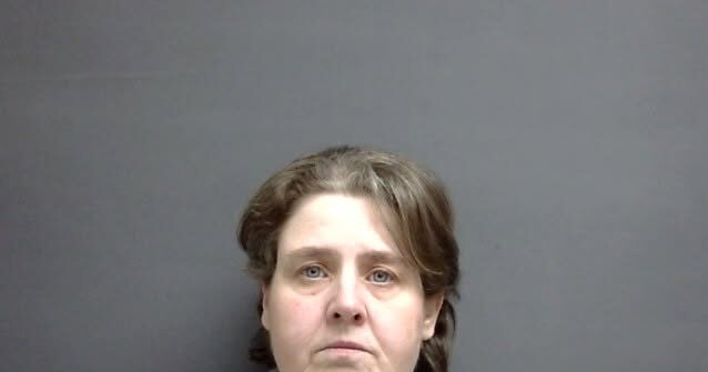 Sheriff: Woman Faces Murder Charges After Failed Suicidal Car Crash with Mother and Son as Passengers Because 'She Was Afraid of Dying Alone'