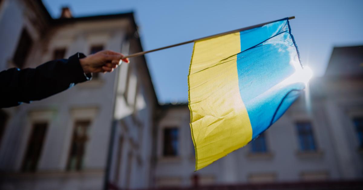 Evacuees from Russian-occupied Ukrainian city reach Ukraine territory