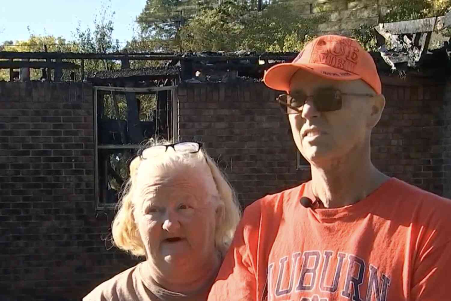 Wrong turn leads to stranger rescuing family of 14 from house fire