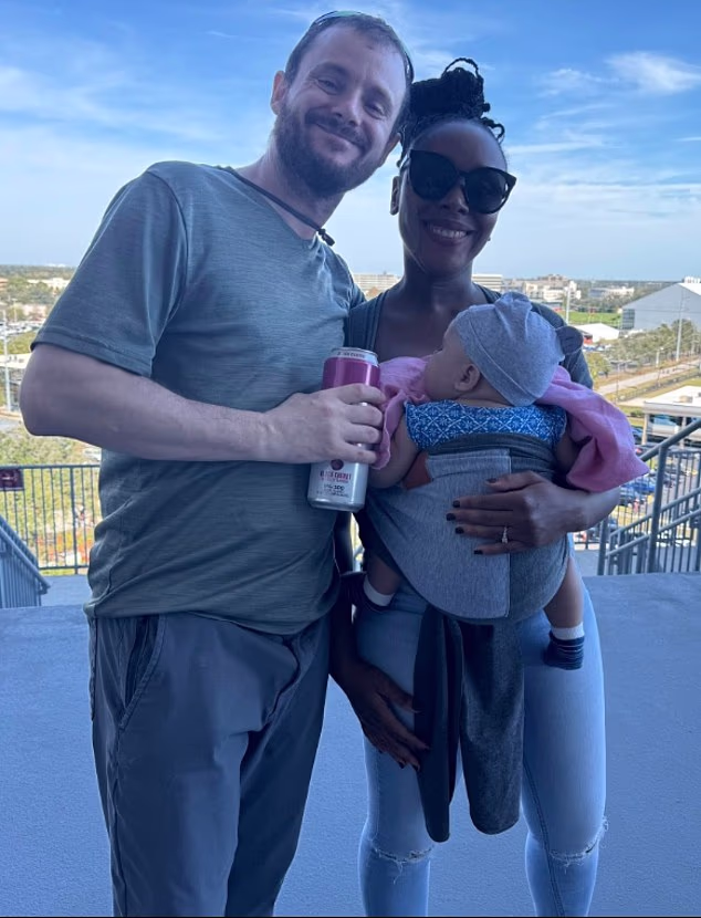 Sasha Hart, 38, (right) and her husband, David Hart, 41, (left) were traveling on Parks Highway in Trapper Creek, Alaska when they were killed in a car crash around 9am on October 19. Source: Facebook/ @David Hart